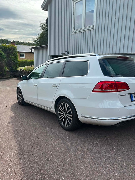 Volkswagen Passat 3 of 5