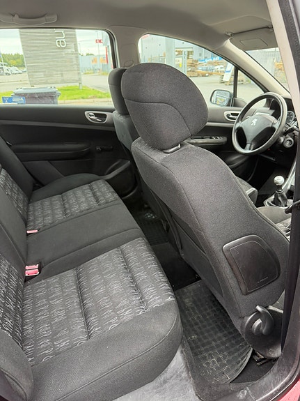 Peugeot 307 4 of 8