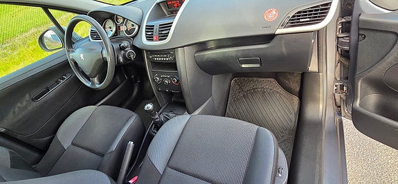 Peugeot 207 6 of 7