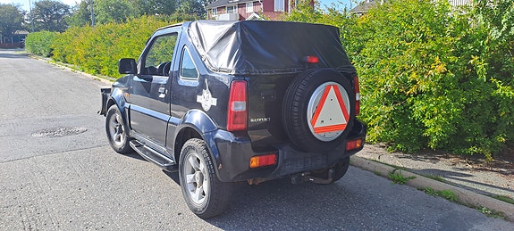 Suzuki Jimny 4 of 4