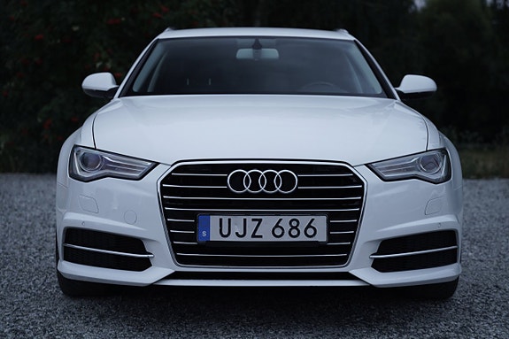 Audi A6 2 of 18