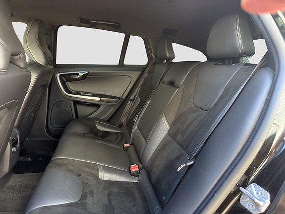 Volvo V60 16 of 20