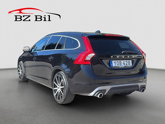 Volvo V60 4 of 20
