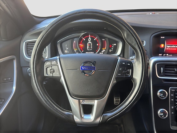 Volvo V60 11 of 20