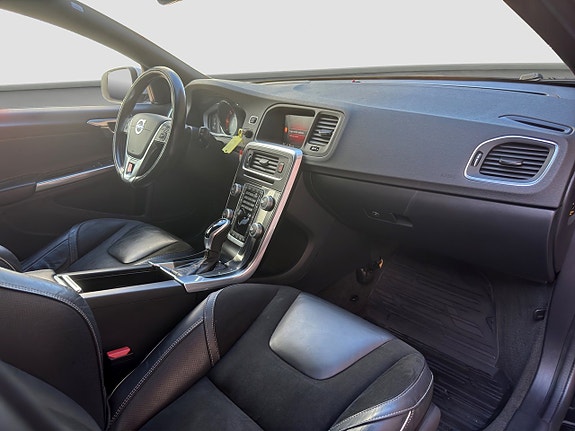 Volvo V60 12 of 20