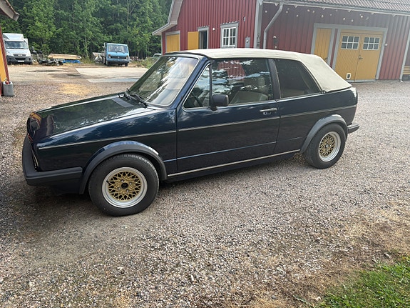 Volkswagen Golf I 2 of 9