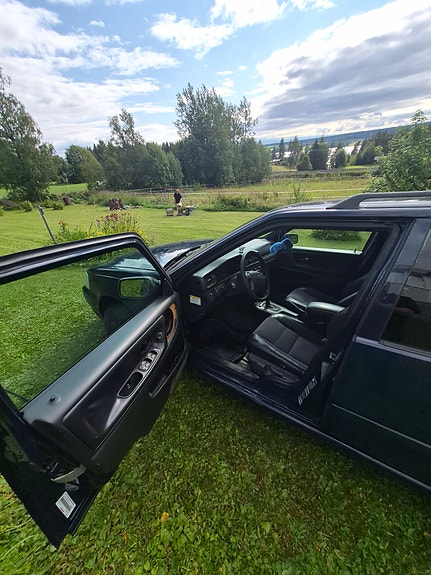 Volvo V70 9 of 11