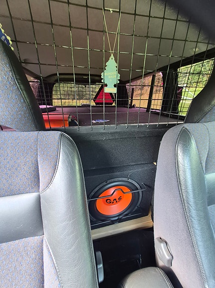 Volvo V70 6 of 11