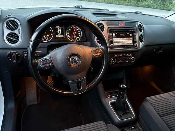 Volkswagen Tiguan 6 of 9