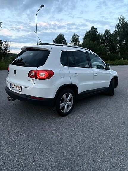 Volkswagen Tiguan 4 of 9