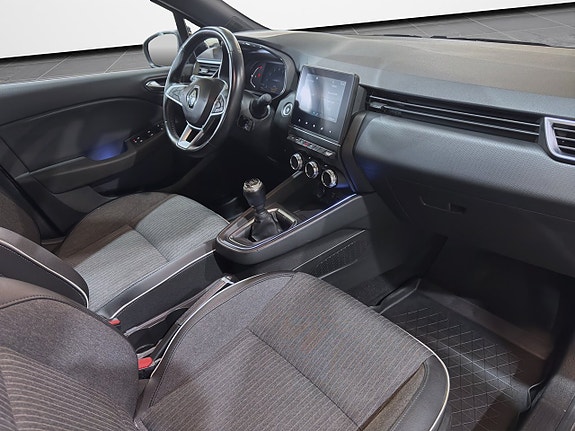 Renault Clio 19 of 27