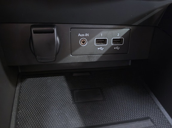 Renault Clio 27 of 27