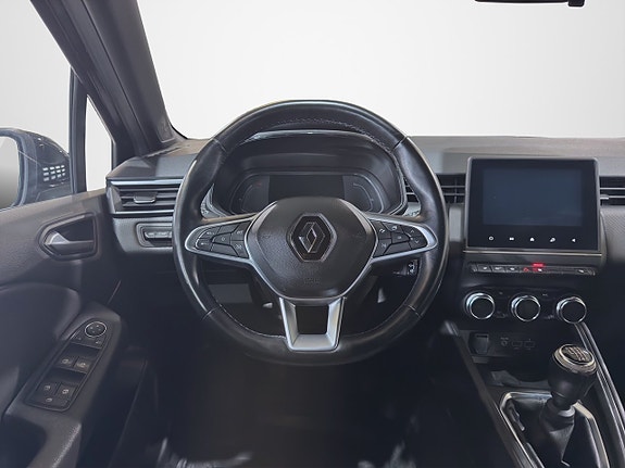 Renault Clio 12 of 27