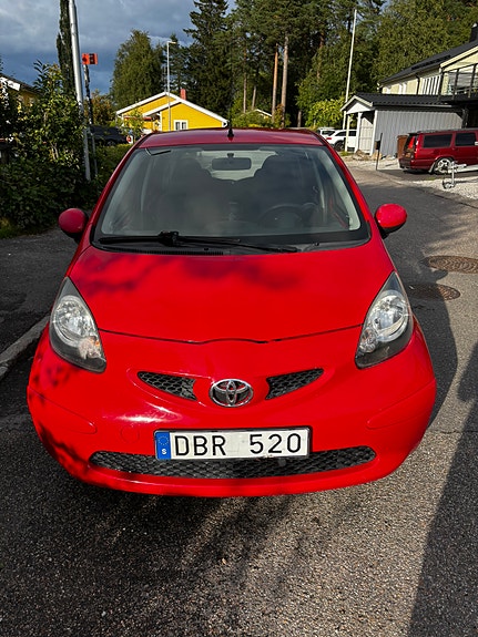 Toyota Aygo 3 of 19