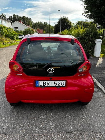 Toyota Aygo 4 of 19
