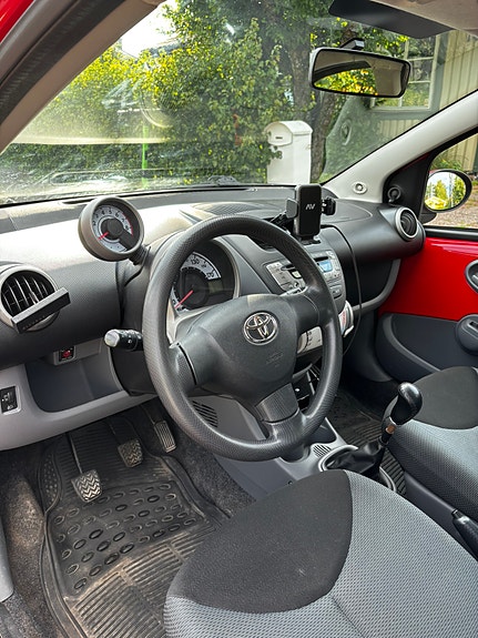 Toyota Aygo 13 of 19