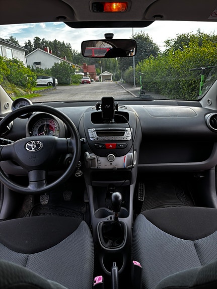 Toyota Aygo 5 of 19