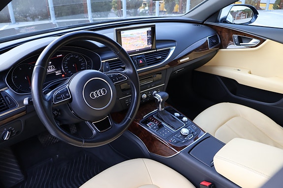 Audi A7 9 of 17