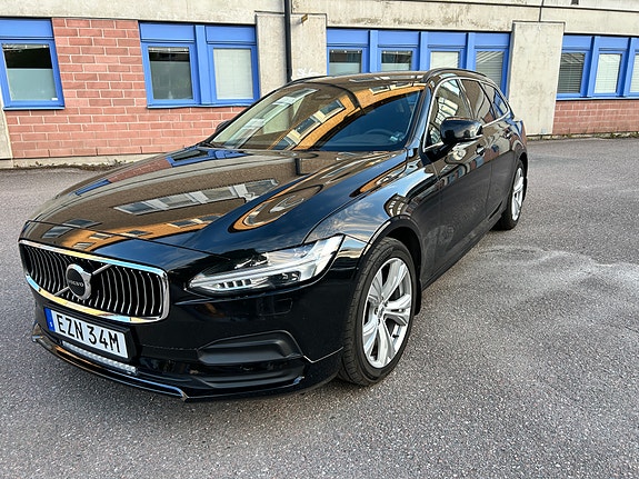 Volvo V90 2 of 5
