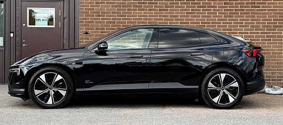 Polestar 4 2 of 21