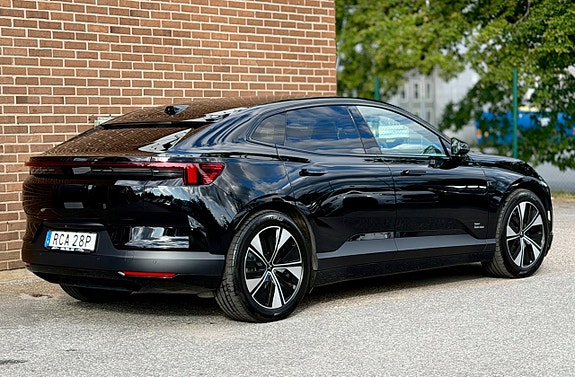 Polestar 4 5 of 21