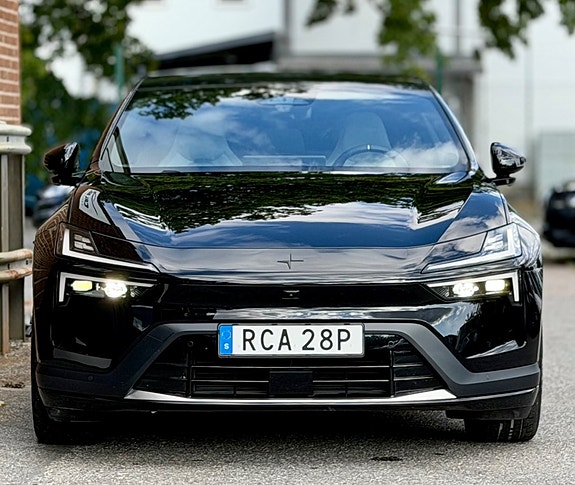 Polestar 4 9 of 21