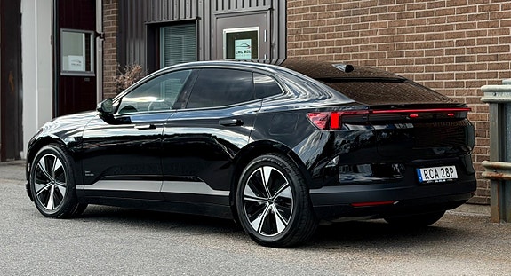 Polestar 4 3 of 21