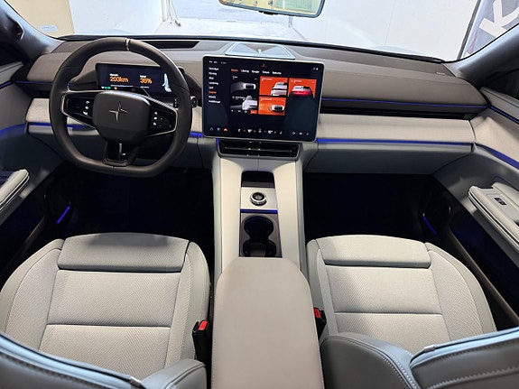 Polestar 4 15 of 21