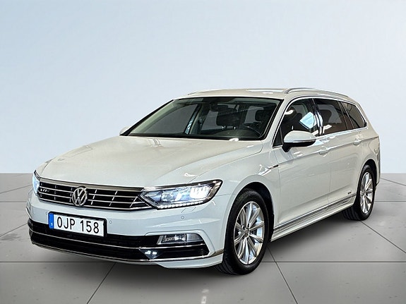Volkswagen Passat 16 of 21