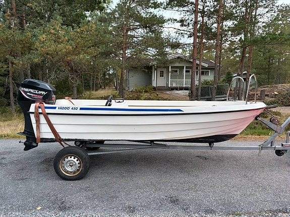 Väddö 450 Mercury F50 trailer