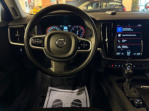 Volvo V90 Cross Country 25 of 27