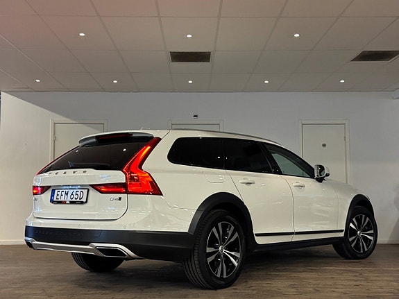 Volvo V90 Cross Country 9 of 27