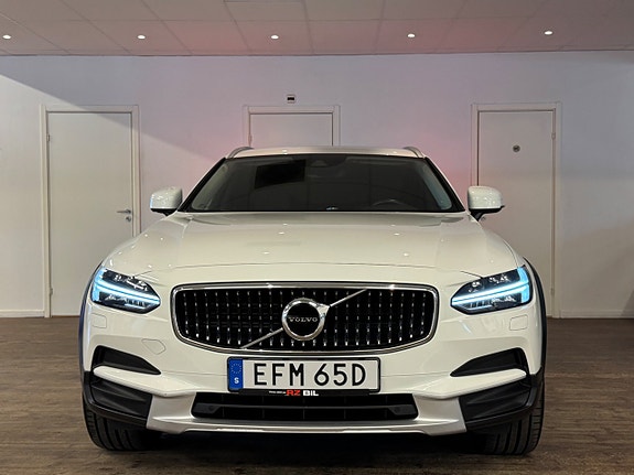 Volvo V90 Cross Country 5 of 27