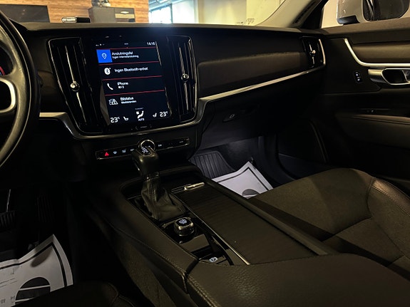 Volvo V90 Cross Country 26 of 27