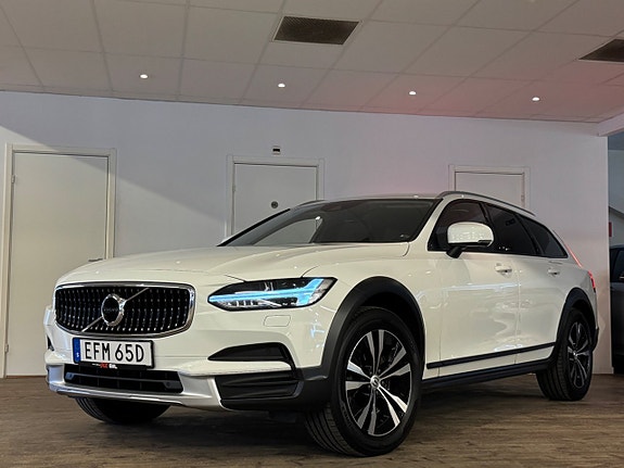 Volvo V90 Cross Country 3 of 27