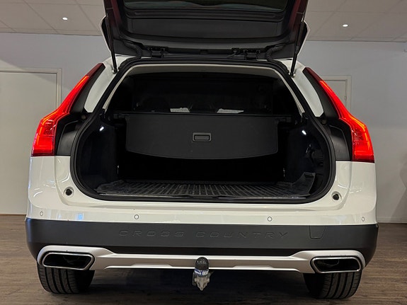 Volvo V90 Cross Country 12 of 27