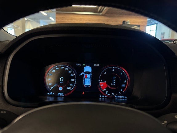 Volvo V90 Cross Country 27 of 27