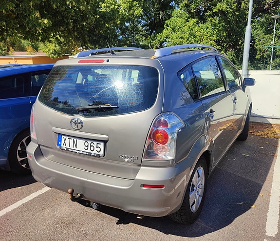 Toyota Corolla Verso 5 of 6