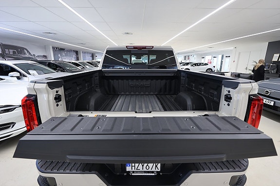 GMC Sierra 9 of 22