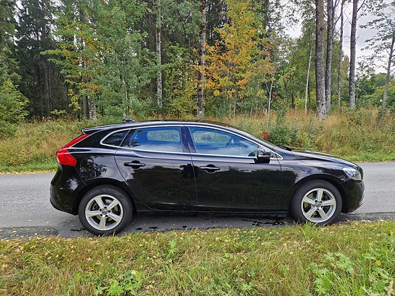 Volvo V40 3 of 6