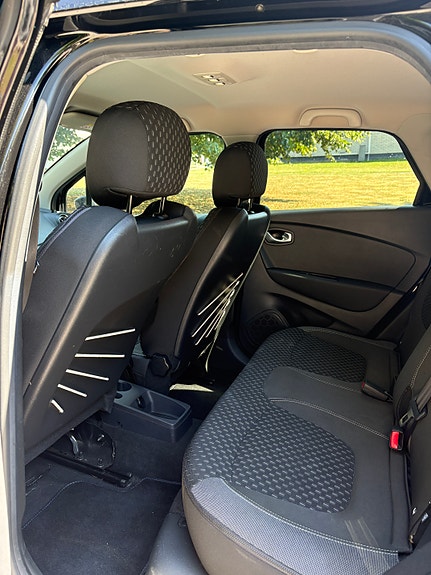 Renault Captur 9 of 12