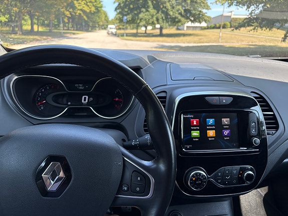 Renault Captur 6 of 12