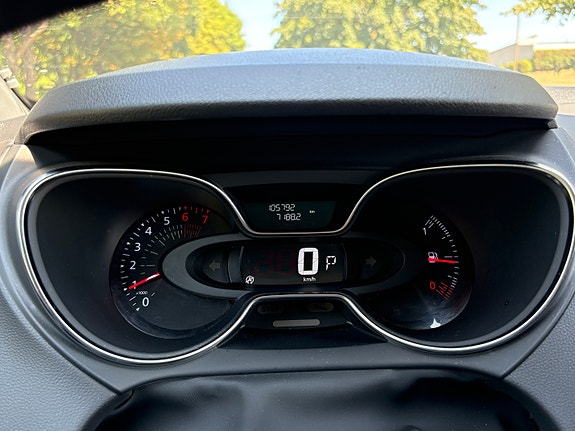 Renault Captur 7 of 12