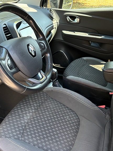 Renault Captur 11 of 12