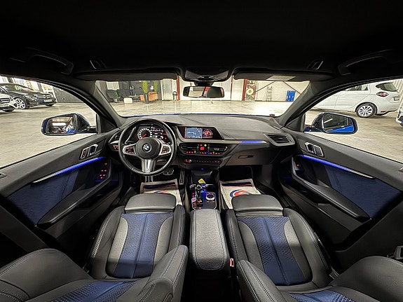 BMW 118i 11 of 25