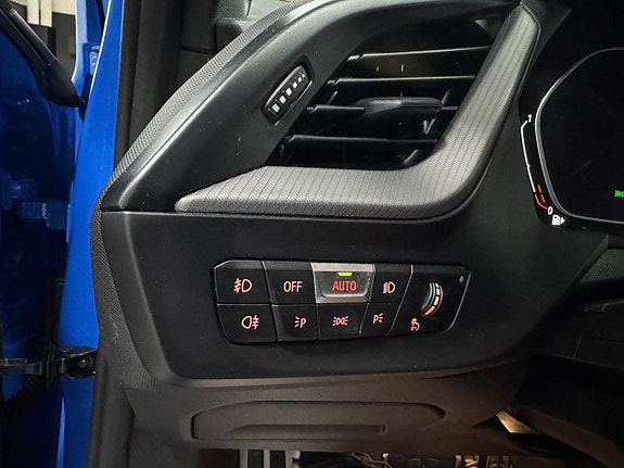 BMW 118i 18 of 25