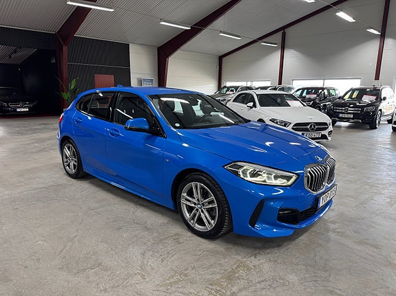 BMW 118i 3 of 25