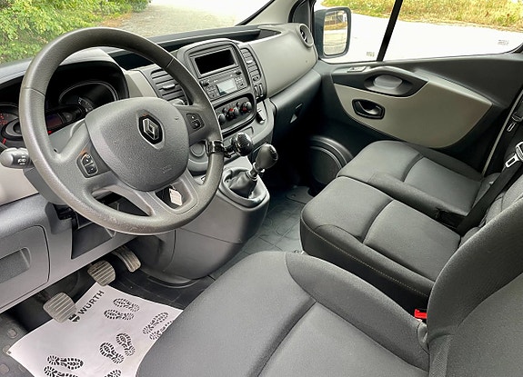 Renault Trafic 5 of 10