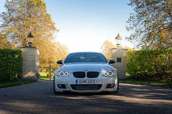 BMW 335i 2 of 20
