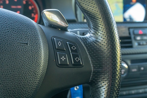 BMW 335i 16 of 20